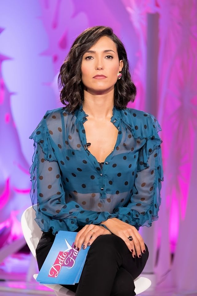 look foto caterina balivo outfit fisico