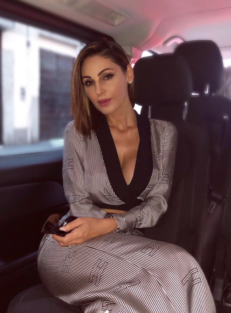 anna tatangelo fisico look outfit foto instagram