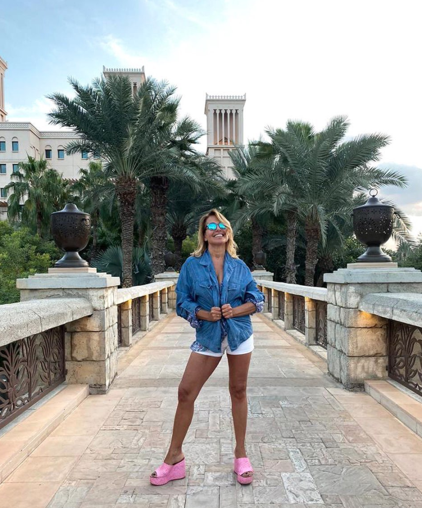 barbara d'urso foto vacanza dubai instagram critiche