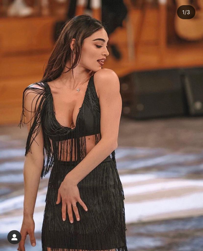 lorella boccia instagram foto canottiera decollete