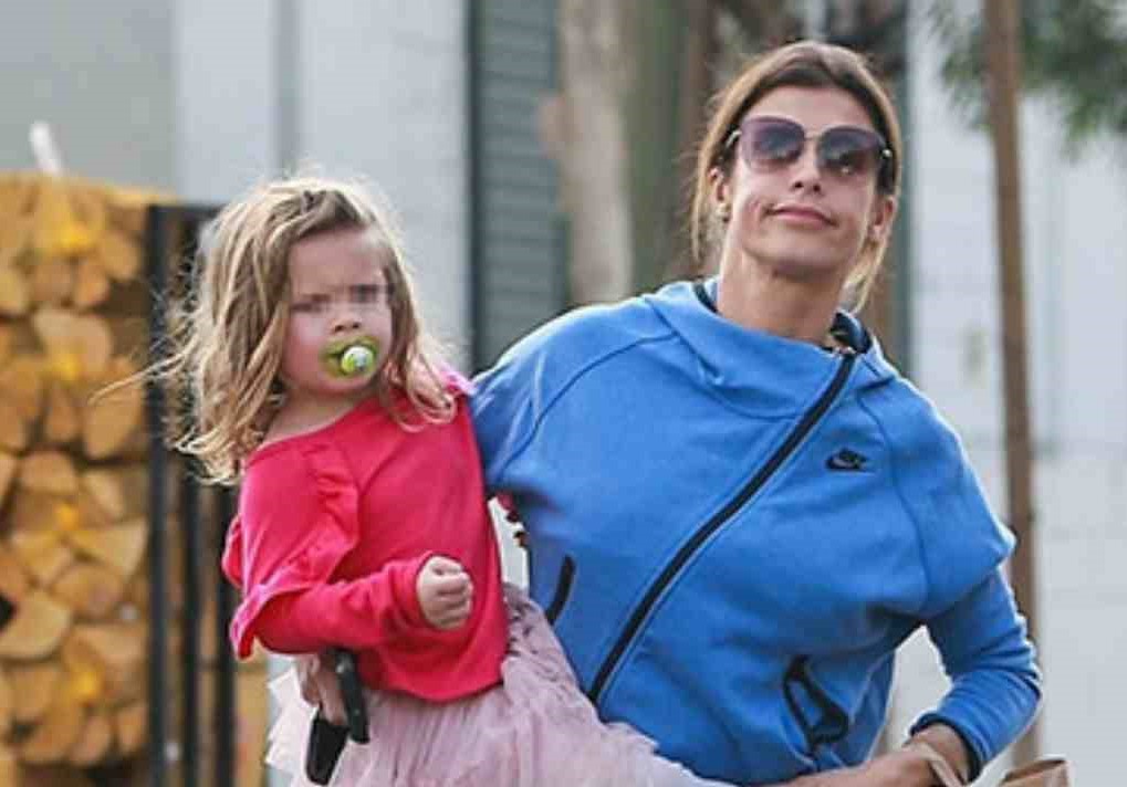 elisabetta canalis figlia skyler eva oggi