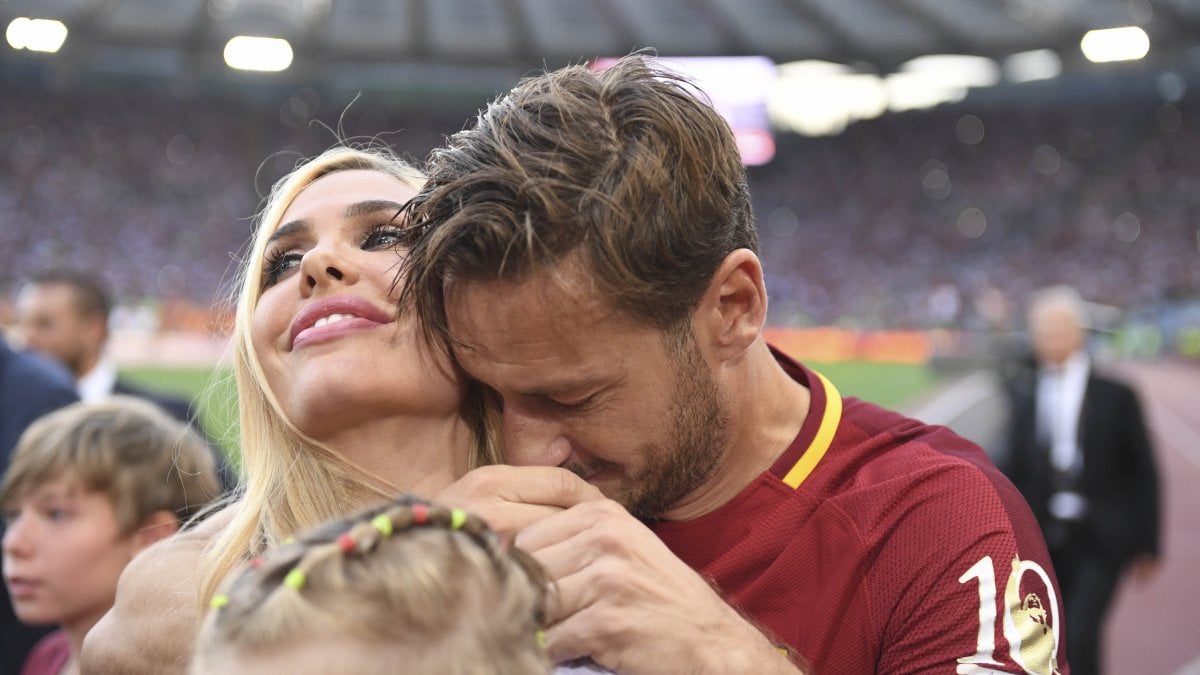 ilary blasi francesco totti figlia chanel totti età