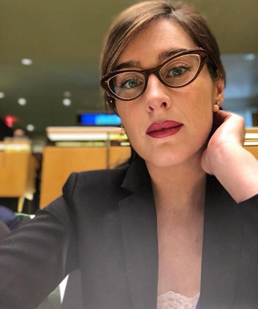 maria elena boschi nuovo look capelli outfit