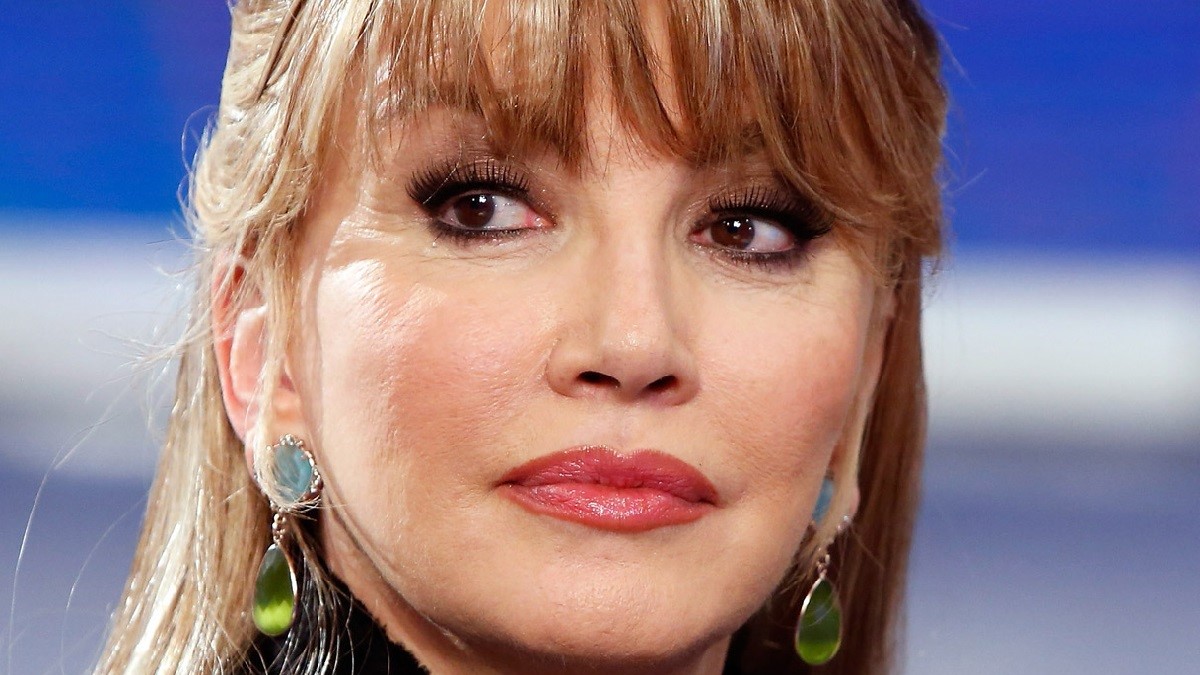 Milly Carlucci: età, altezza, peso, nome vero, il marito e i figli, le sorelle