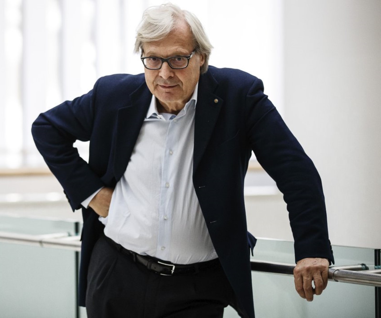 vittorio sgarbi cancro testicoli cure come sta