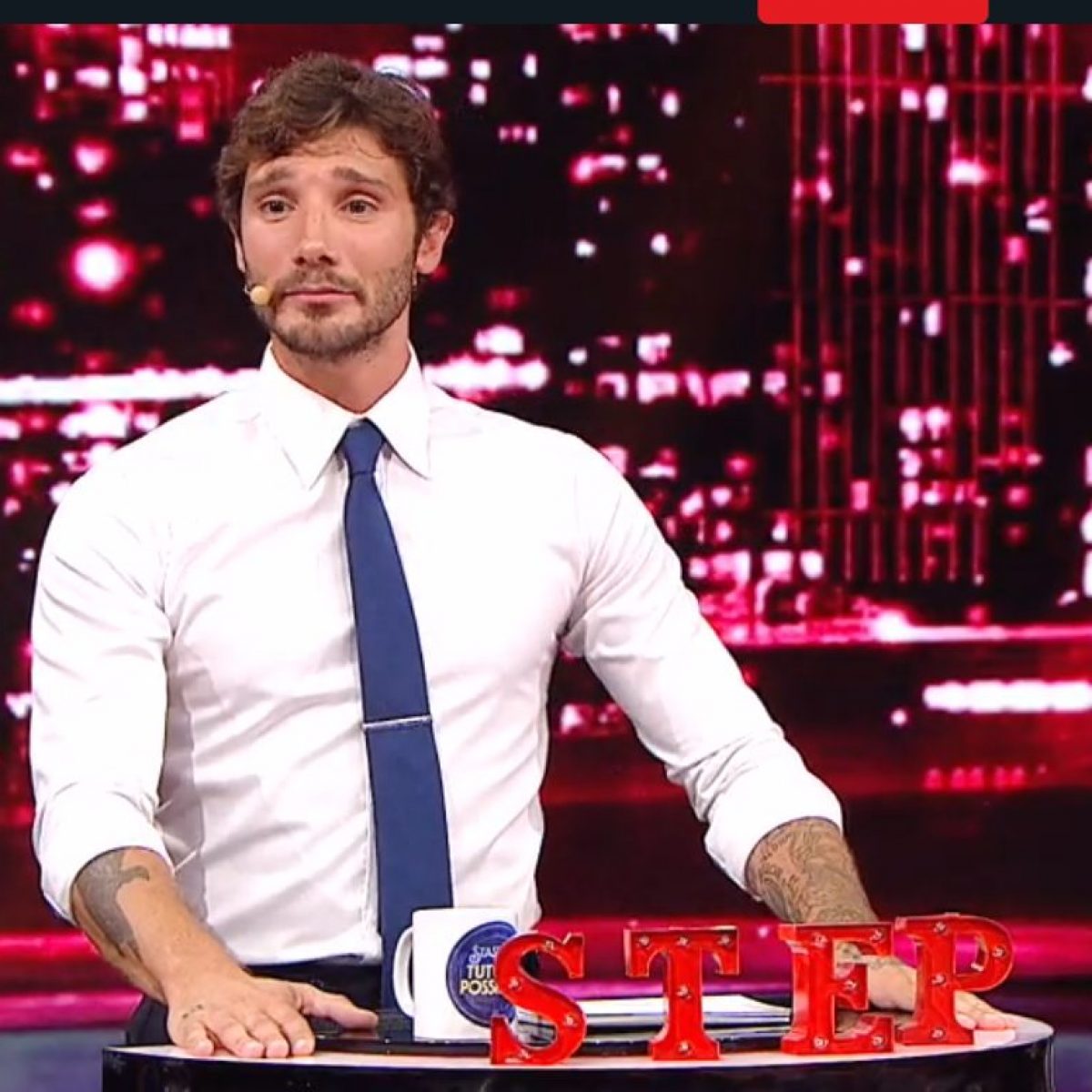 stefano de martino giudice serale amici 20