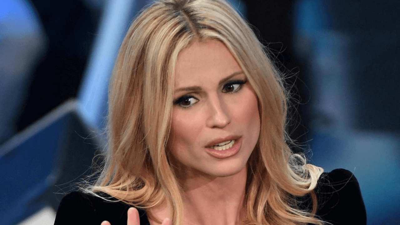 michelle hunziker striscia la notizia polemica cinesi minacce