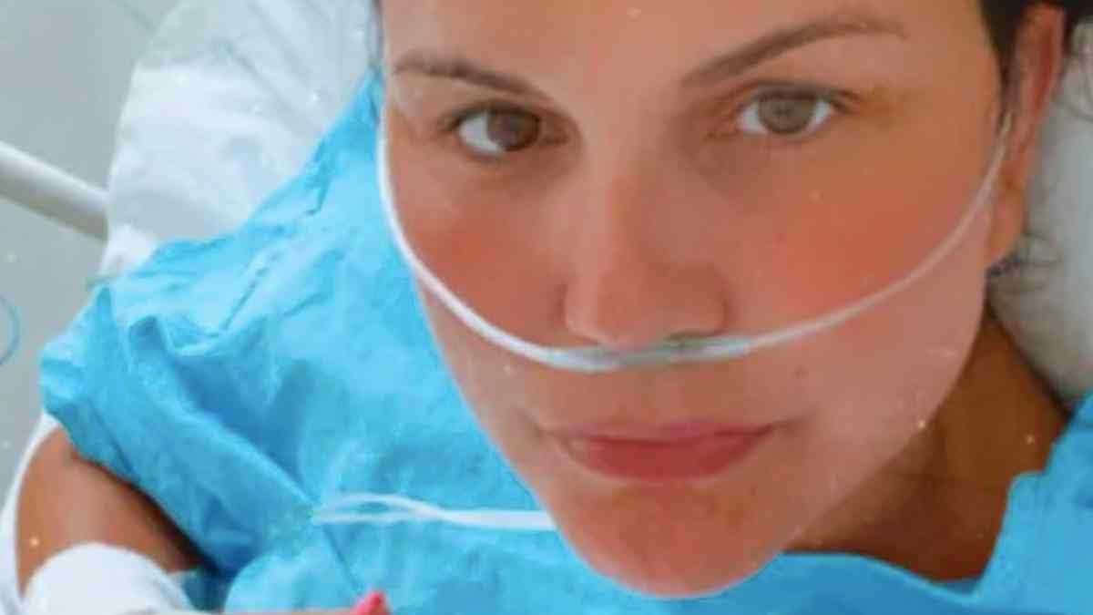 “Maledetto virus”. La cantante 44enne e il messaggio dal letto di ospedale: “Grazie a tutti”