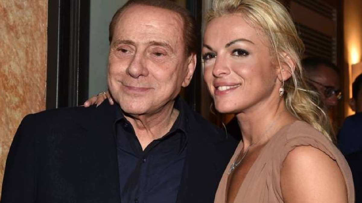 “Ma quanti soldi…”. Silvio Berlusconi, i milioni (e non solo) nell’accordo con la ex Francesca Pascale