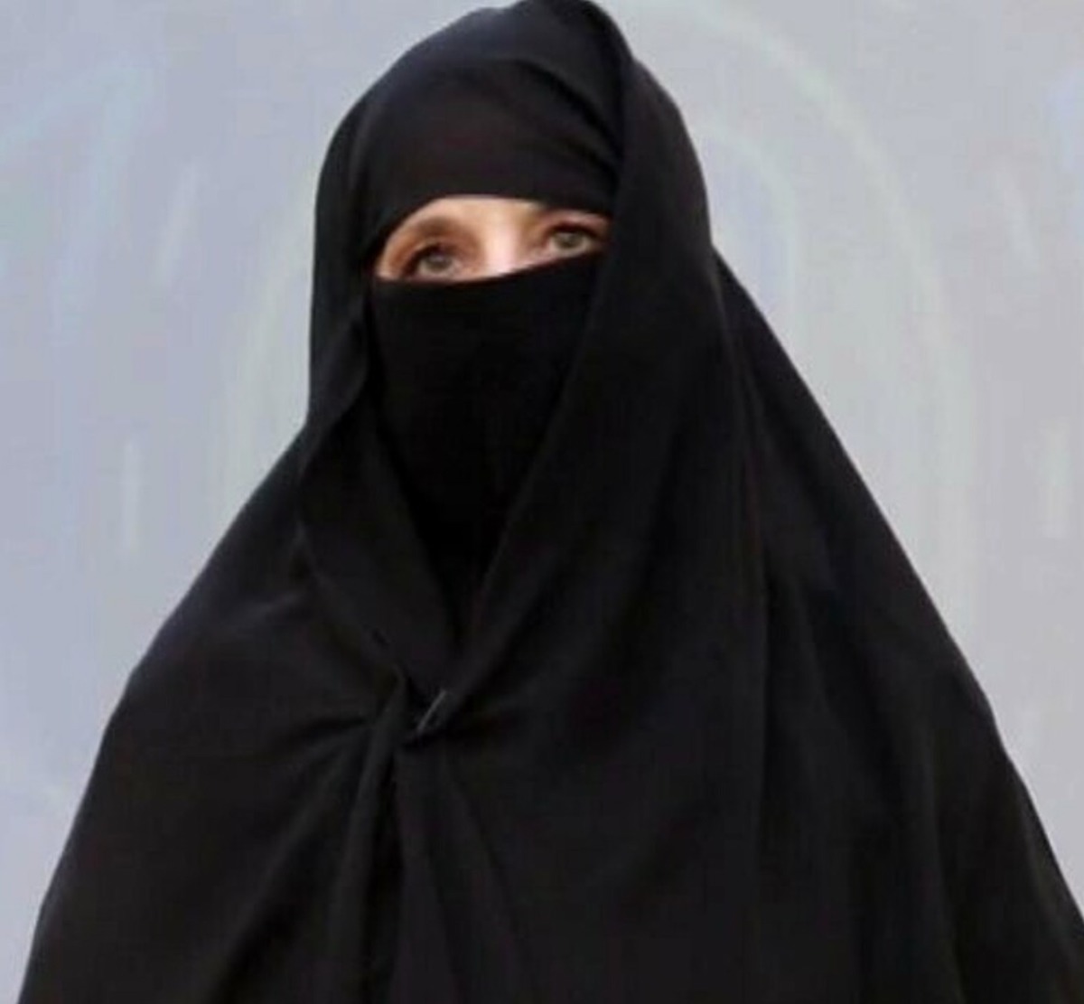 jo squillo niqab gf vip polemica