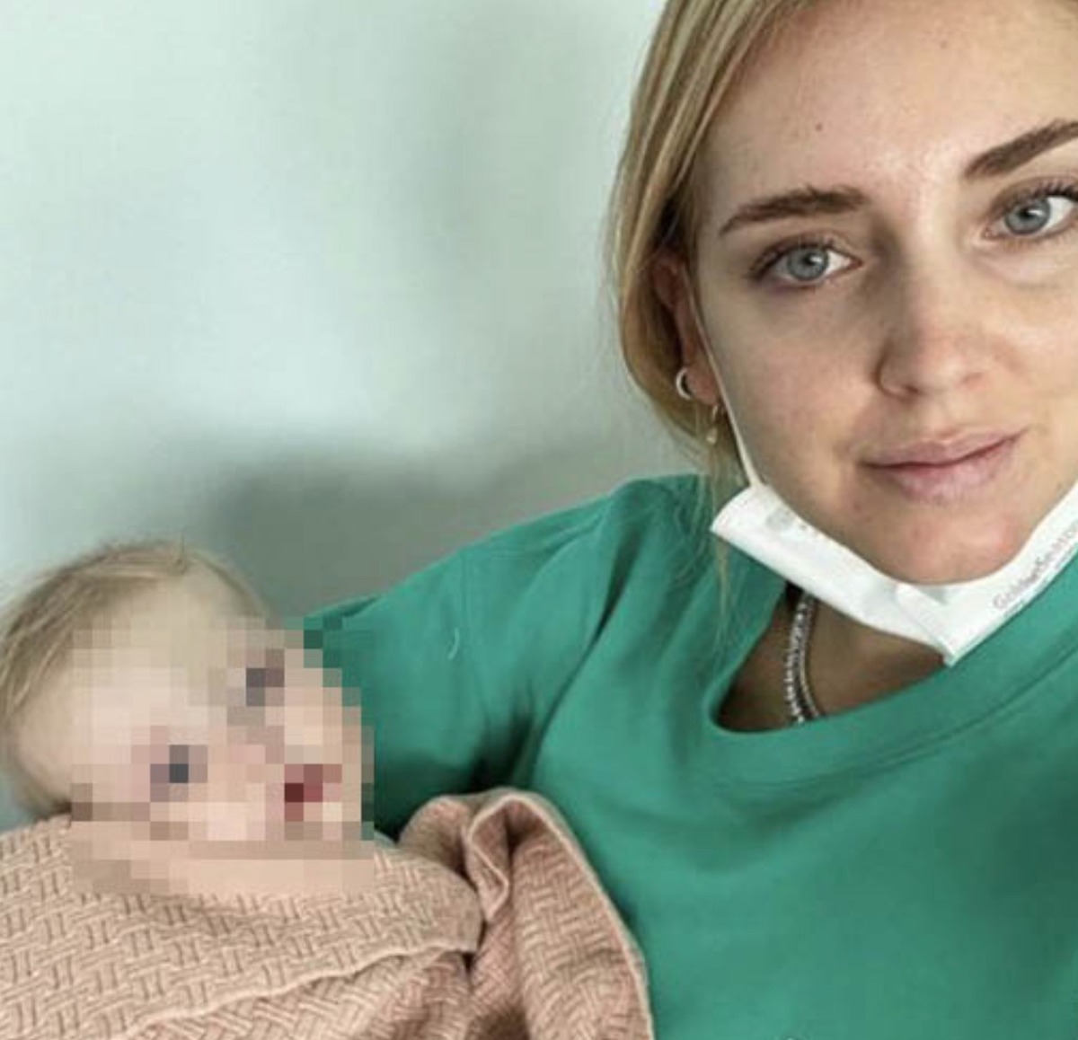 chiara ferragni figlia vittoria ospedale virus