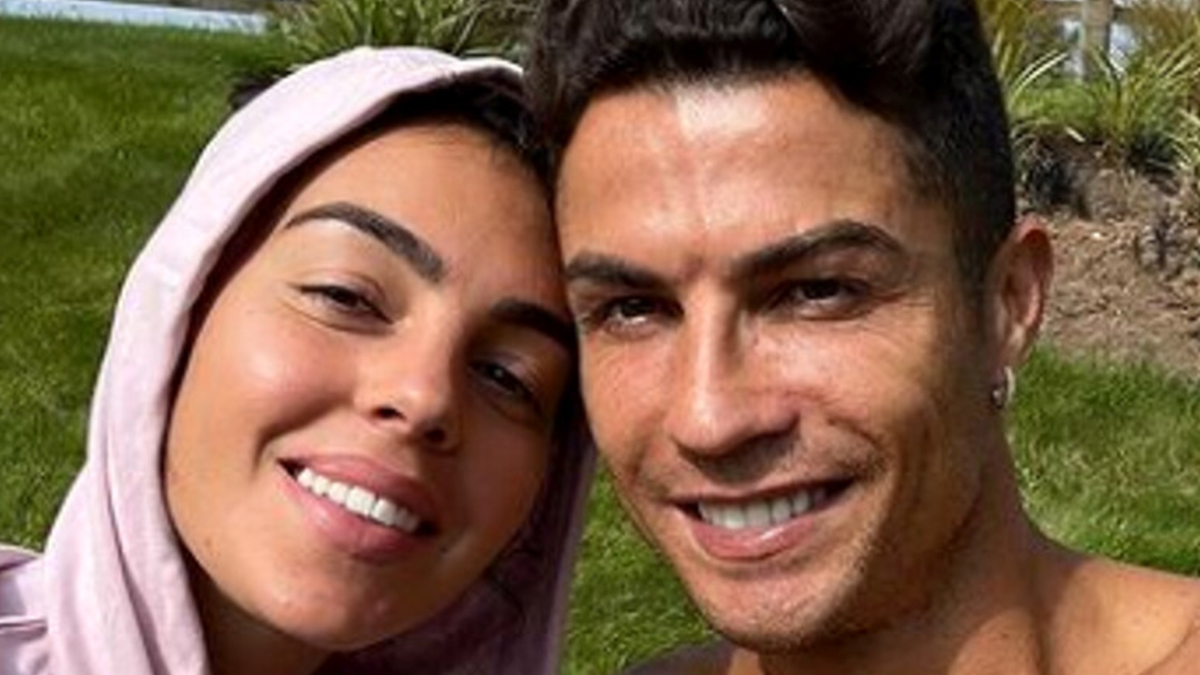 “Due nuovi eredi”. Cristiano Ronaldo ancora papà: la foto dell’ecografia
