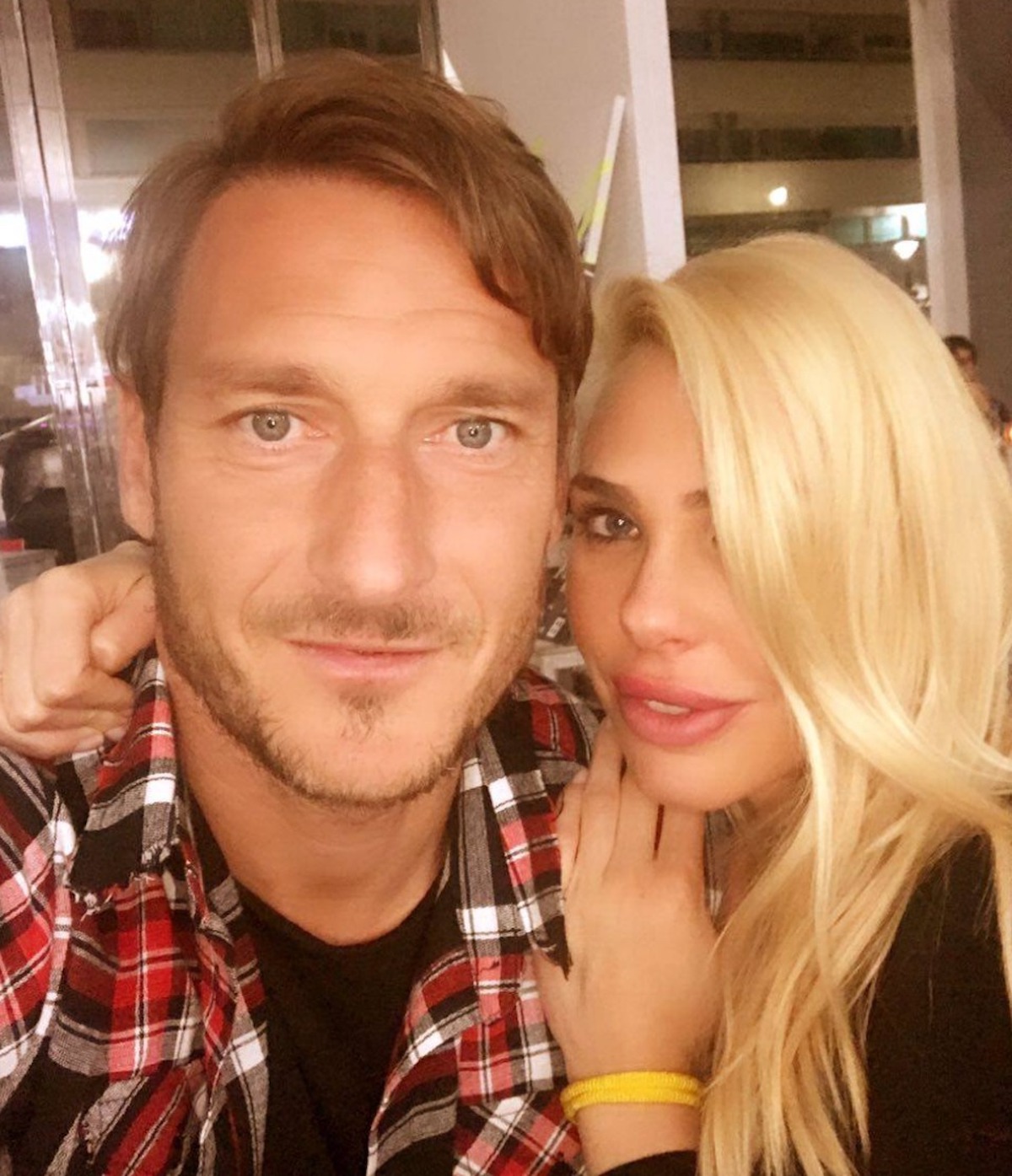 ilary blasi messaggi antonino spinalbese