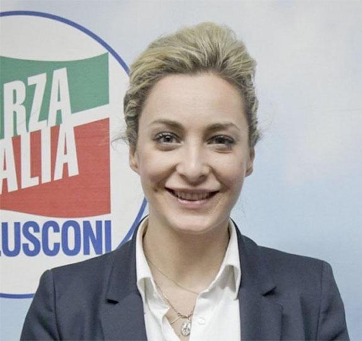 marta fascina età altezza peso origini lavoro stipendio