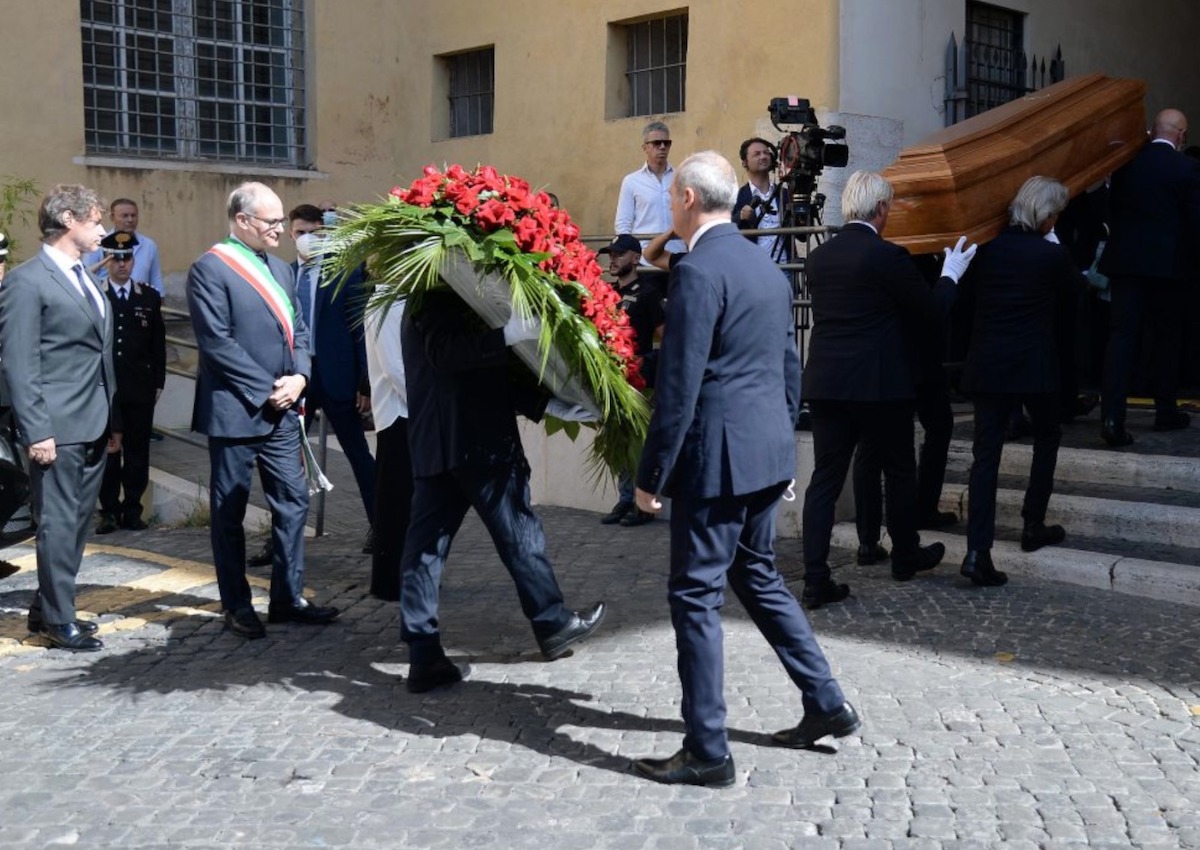 alberto angela discorso funerale piero angela