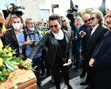 “Cosa hanno fatto al funerale di Franco Gatti”. Ora la scoperta choc sui Ricchi e Poveri