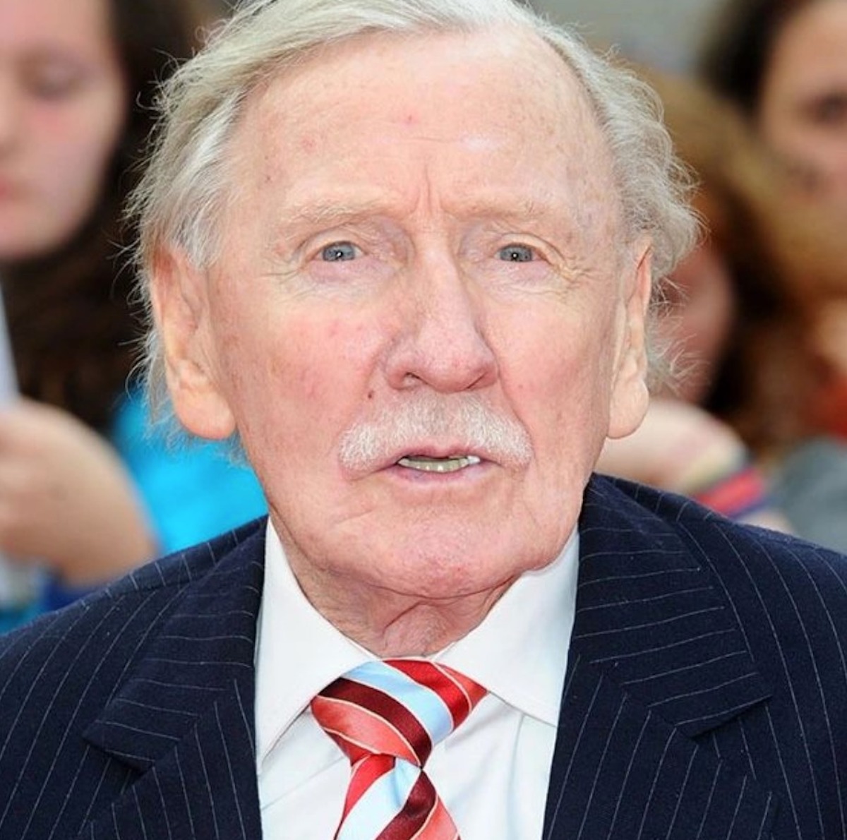 Leslie Phillips morto