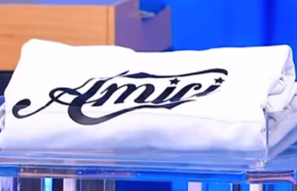 amici 23 decisione mediaset sul programma