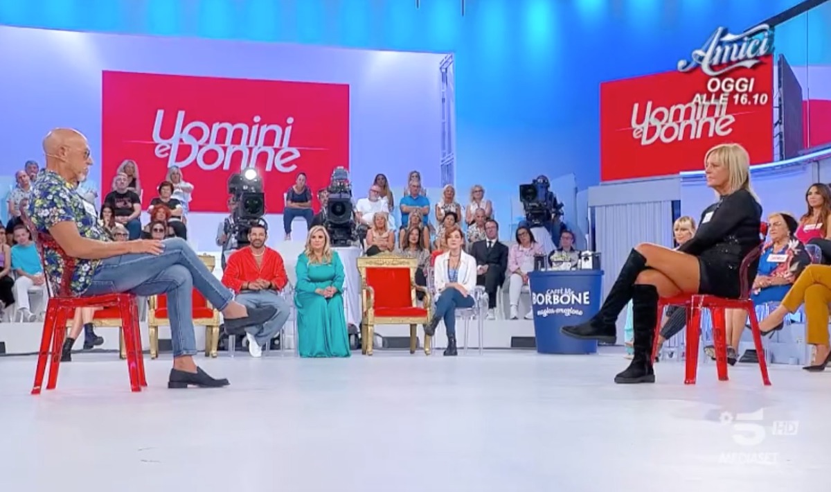 uomini e donne lite studio finita