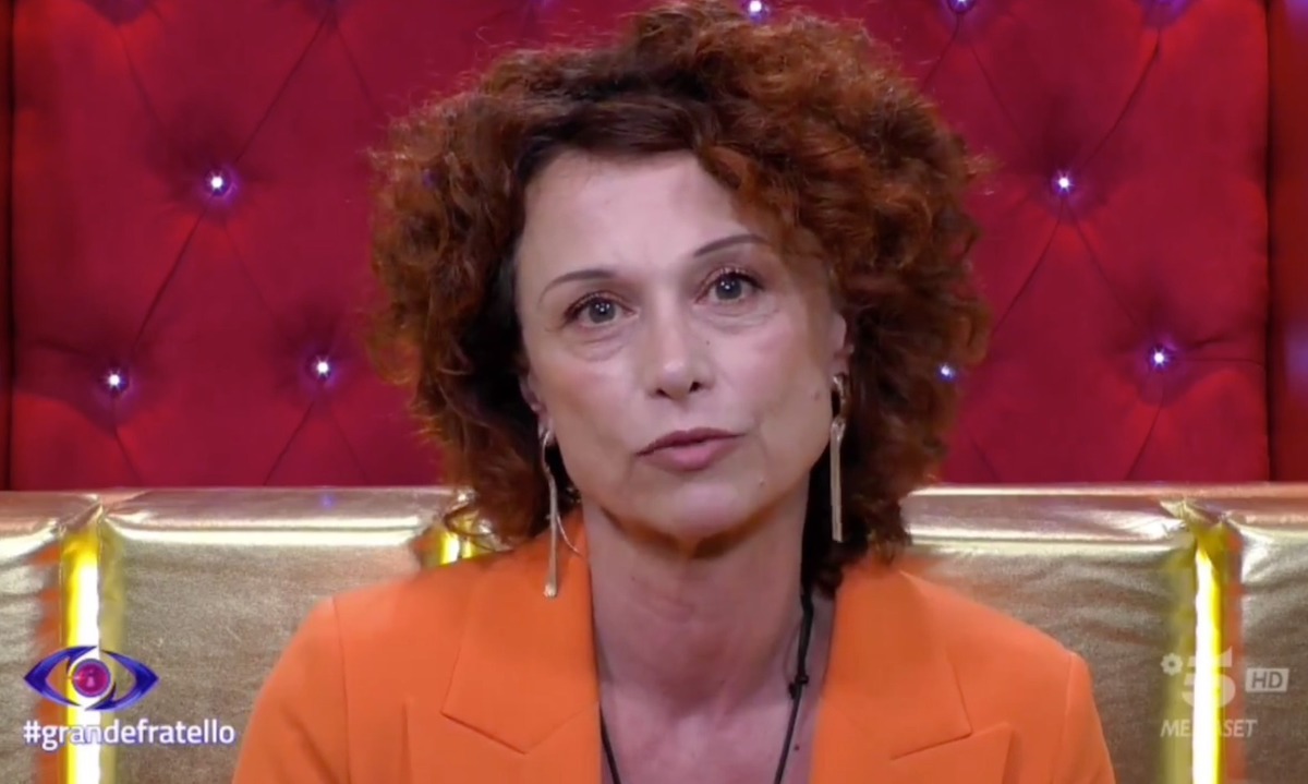 beatrice luzzi annuncio uscire grande fratello